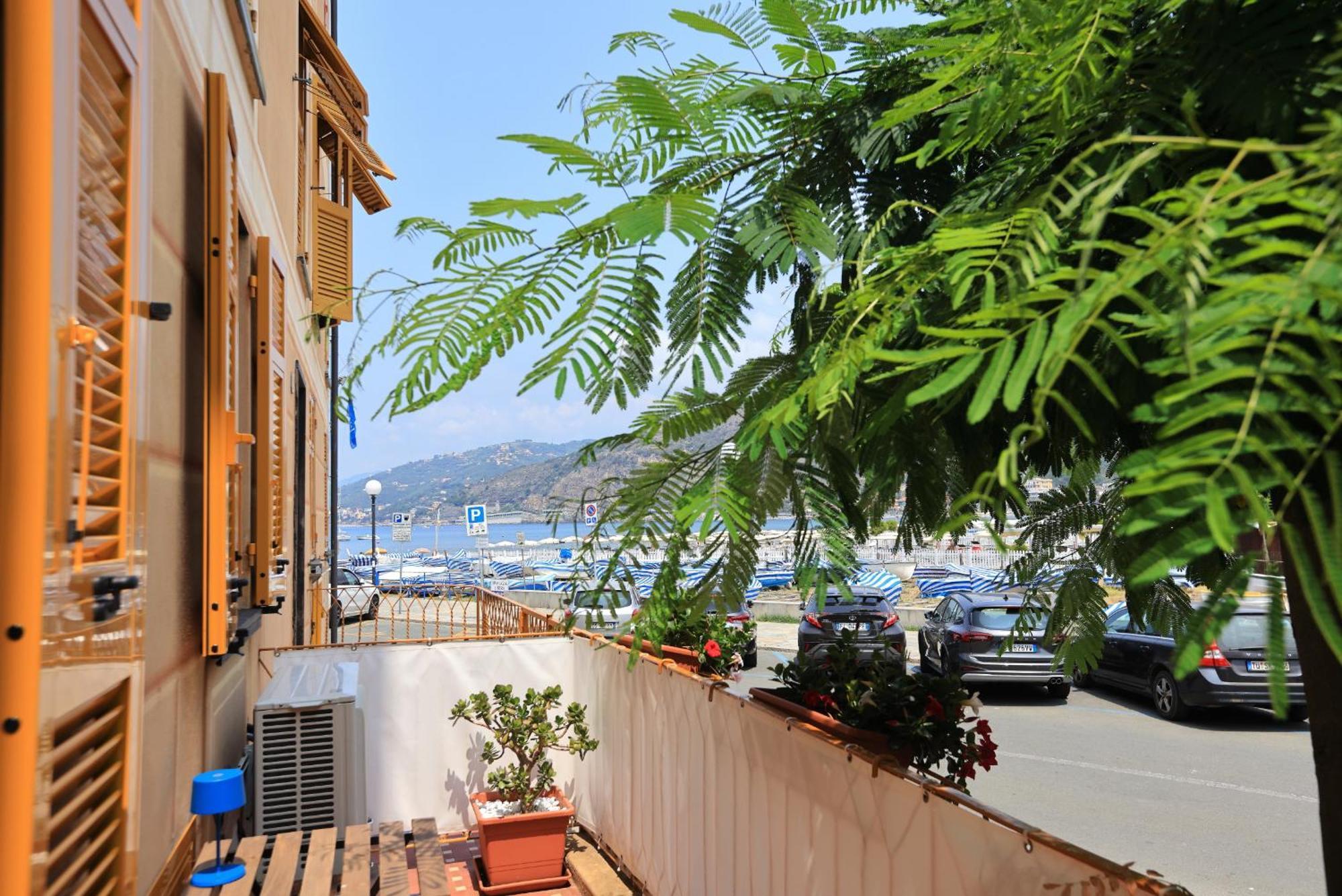 Adamaina - Sea View Apartment With Private Garage Sestri Levante Esterno foto